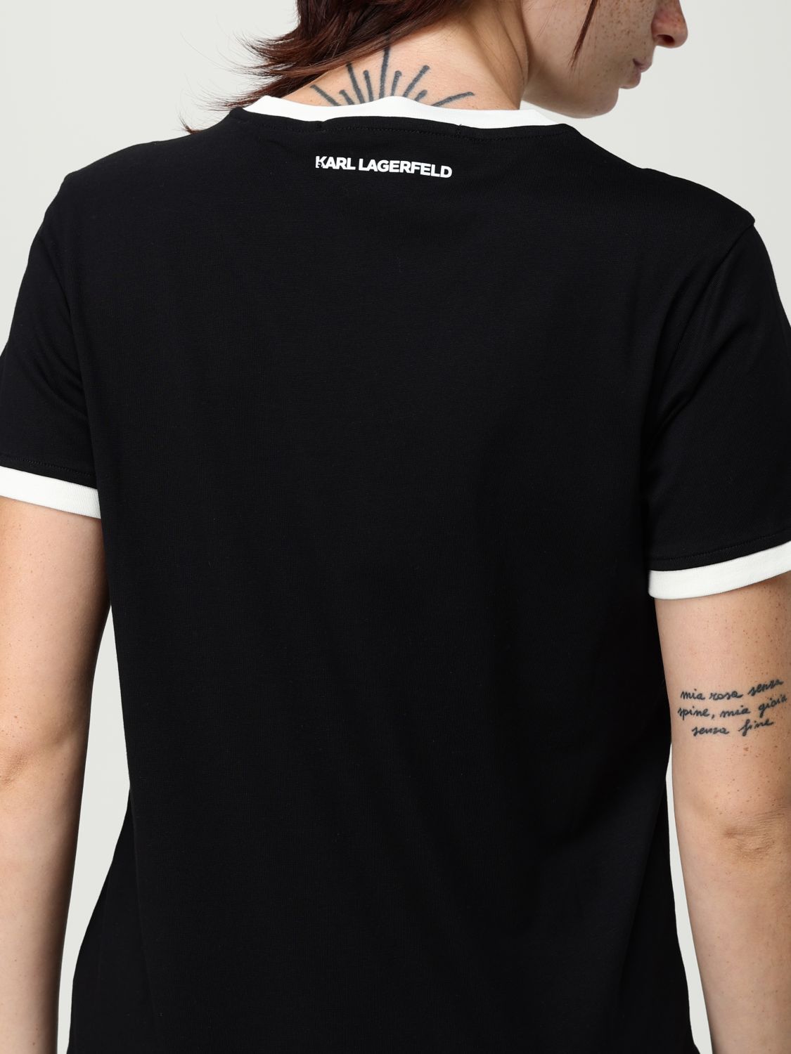 T-Shirt Woman color Black