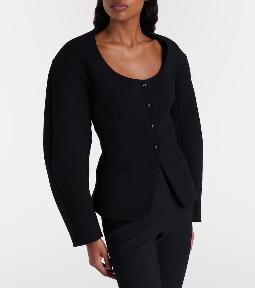 Oval jacket