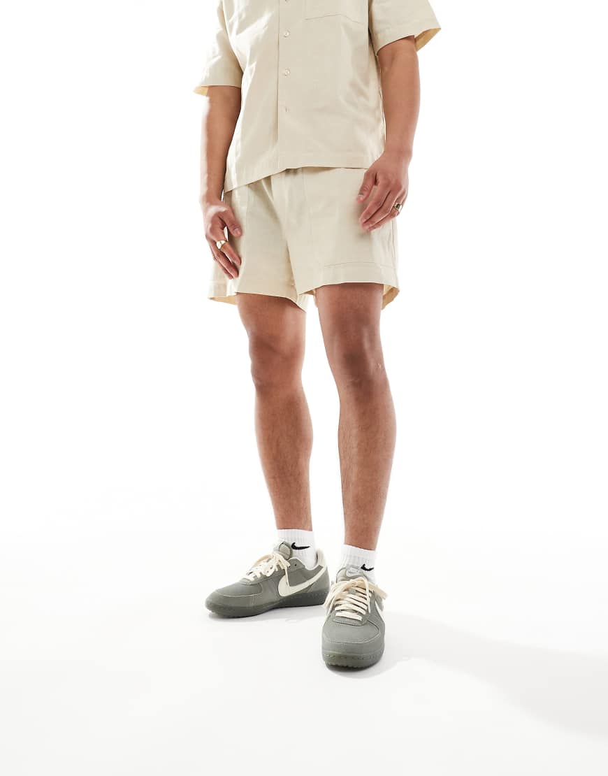 Nike Field General sneakers in khaki and black-Green