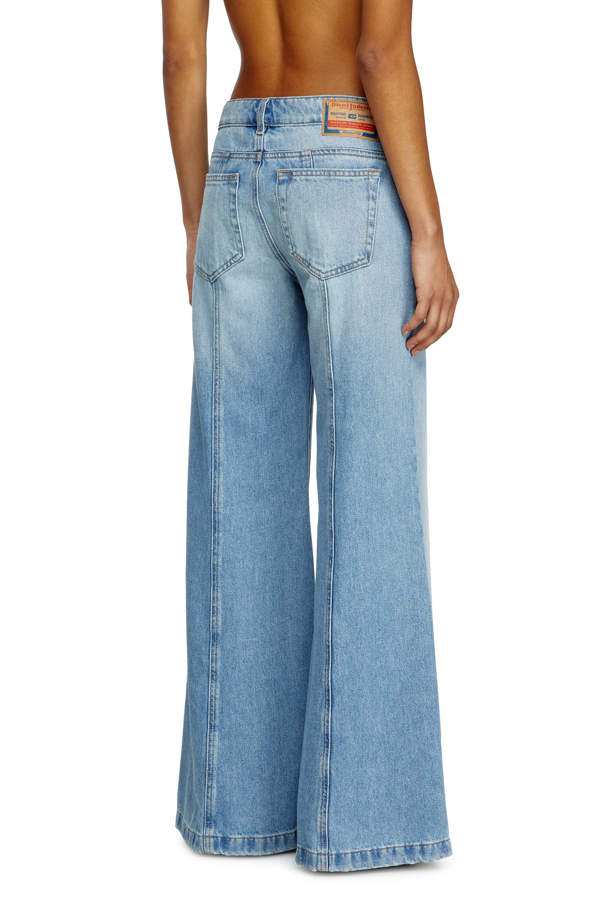 Flare Jeans - D-Akii - Jeans - Woman - Blue