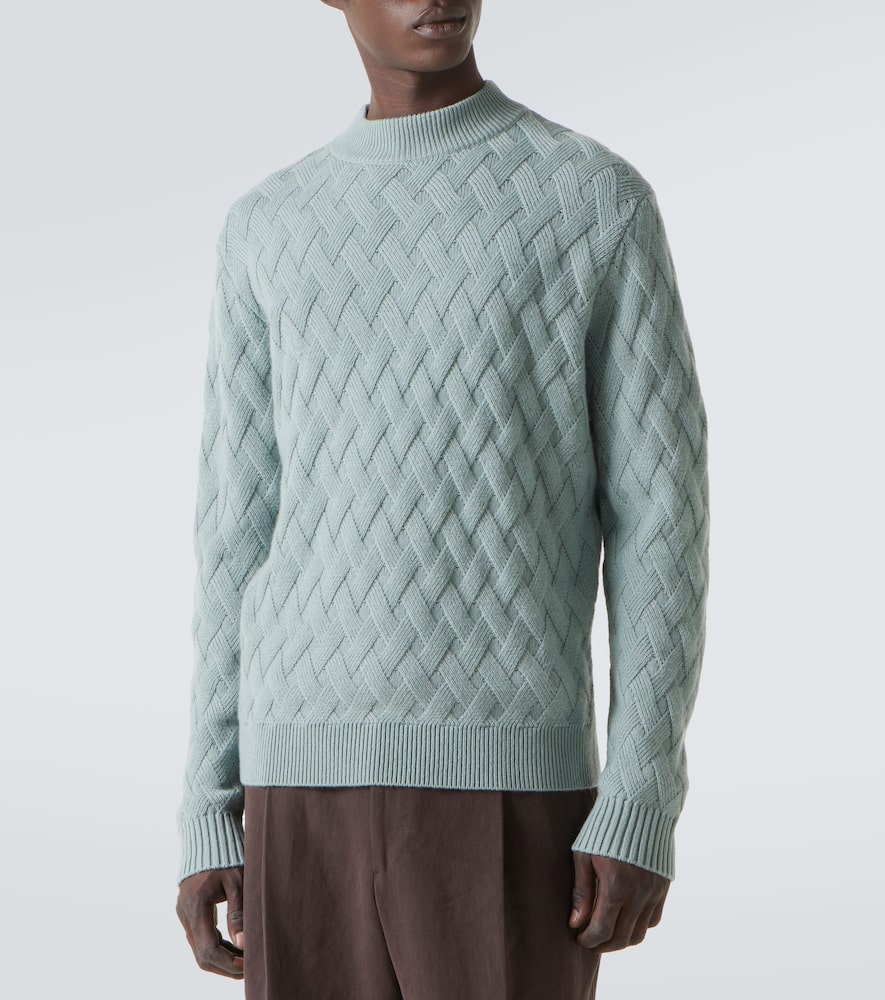 Wool and cashmere sweater