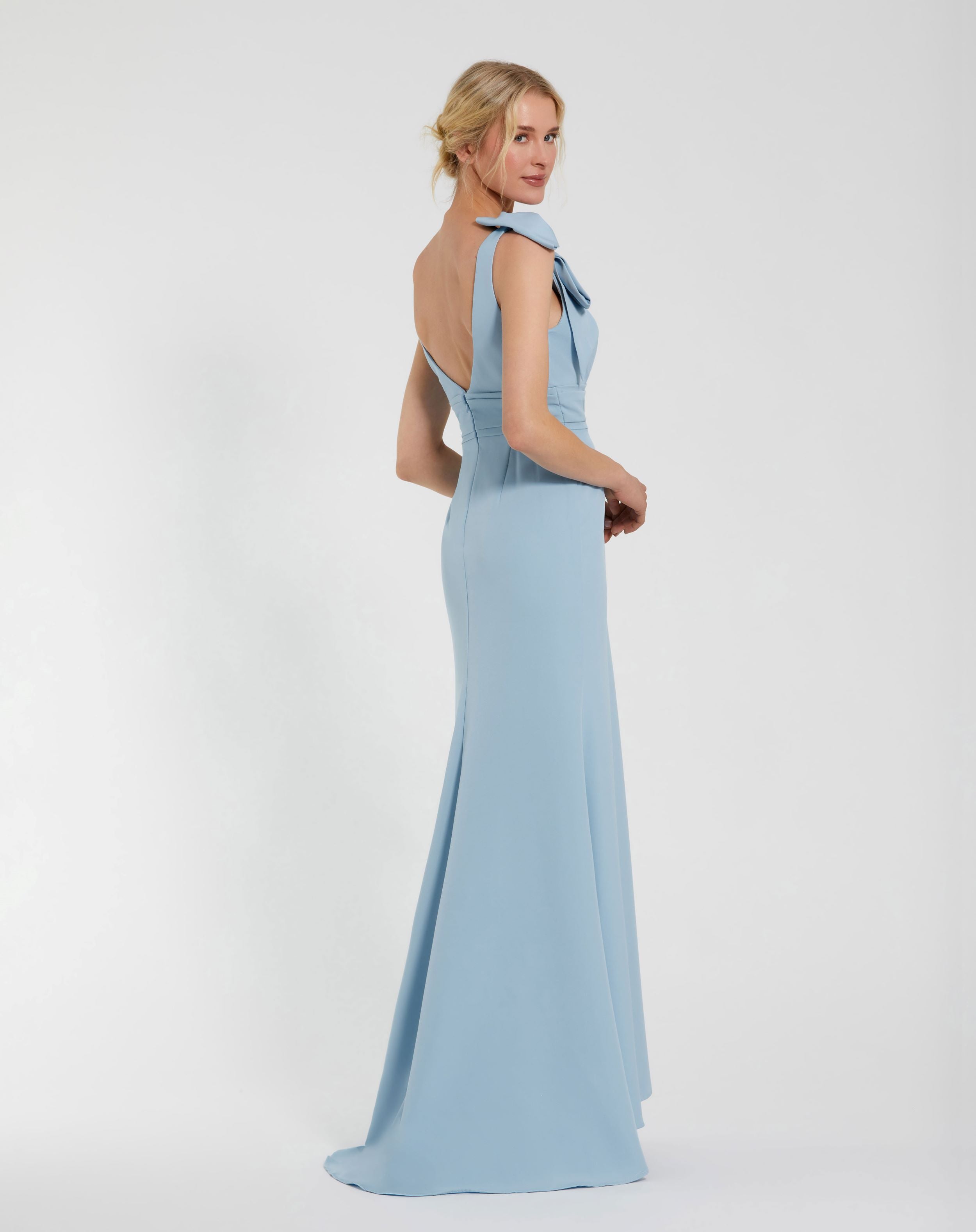 Light Blue Sleeveless V Neck Bow Detail Mermaid Wedding Guest Gown In