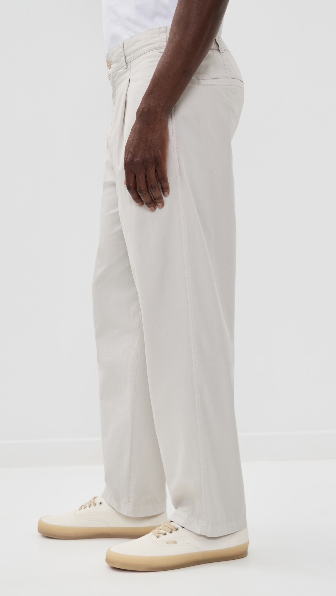 Pleated Pull On Pants In Lightweight Chino Stone