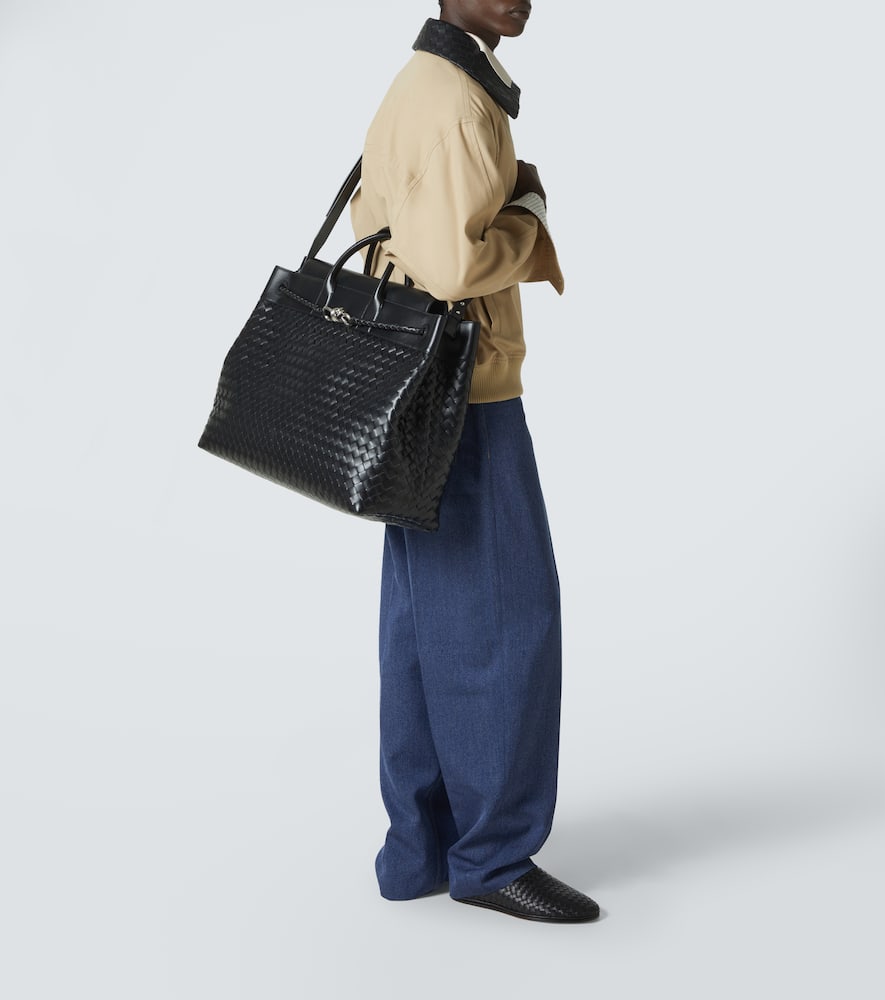 Bottega Veneta Andiamo Voyager Large leather tote bag