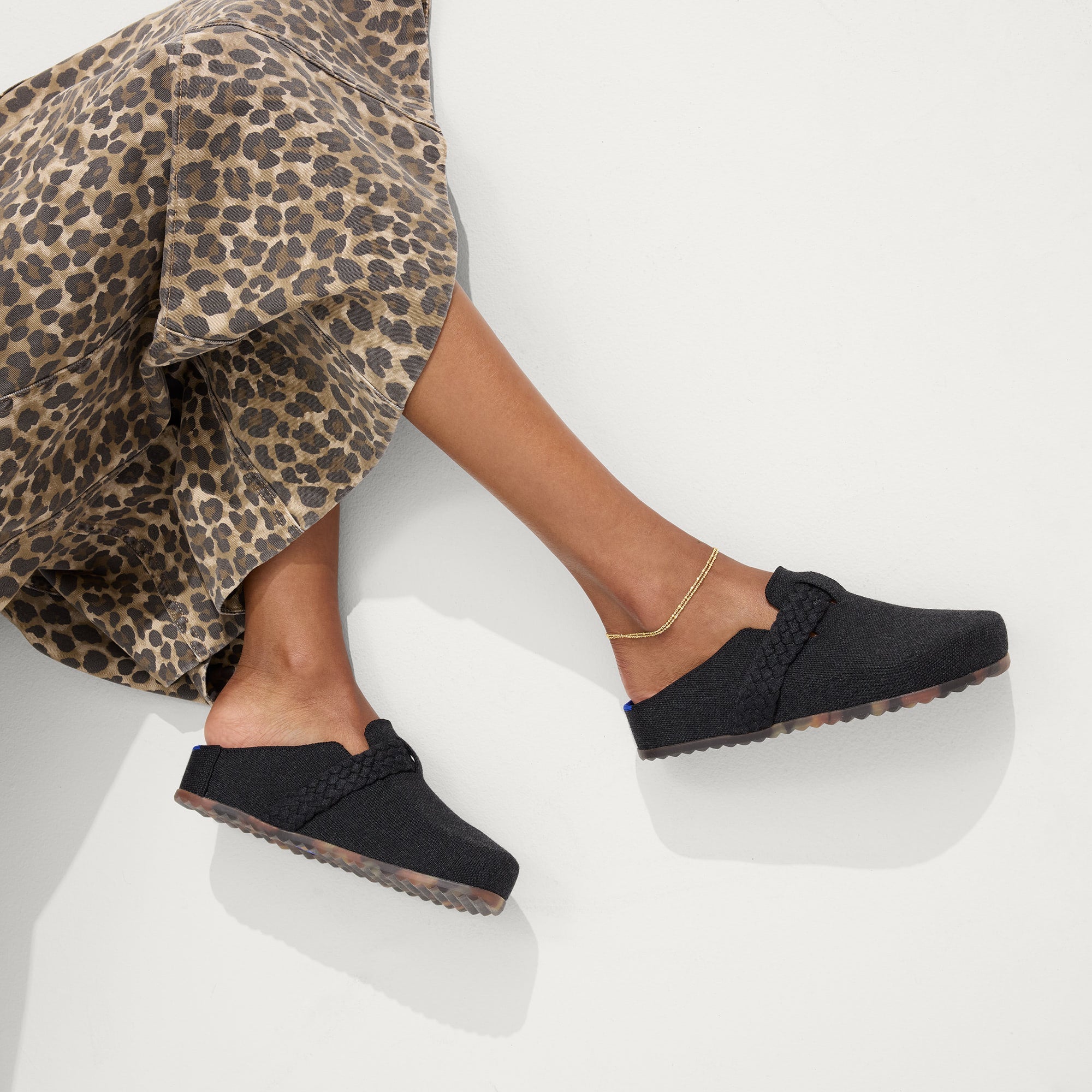 The Braid Clog in Black/Neutral