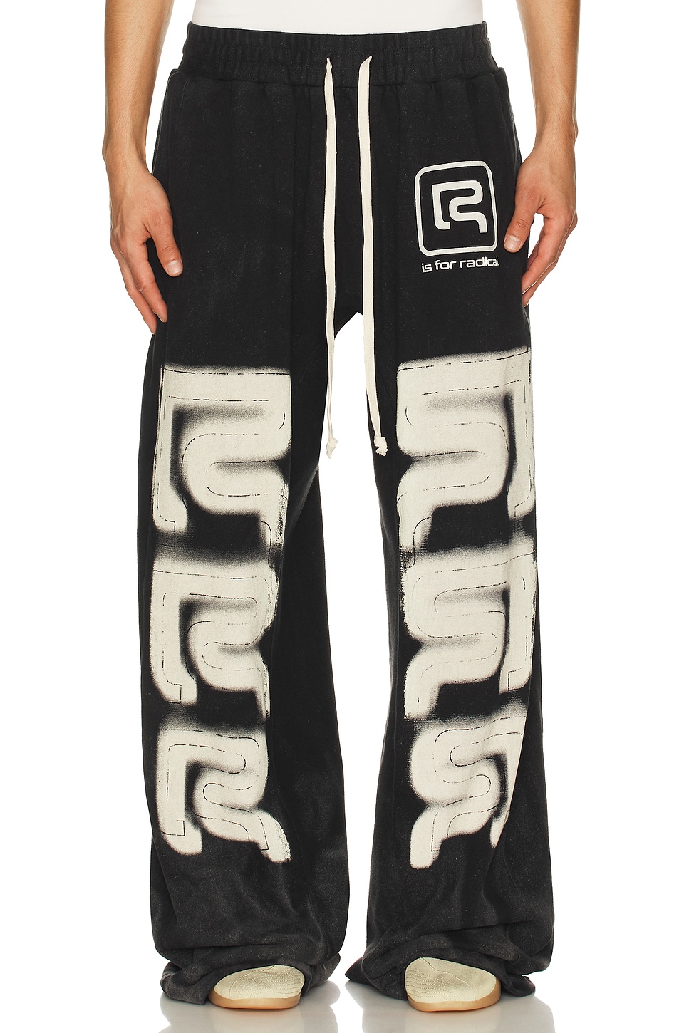 RRR123 R Logo Faster Flight Pant in Mechanic Black - Black. M also in L, XL/1X