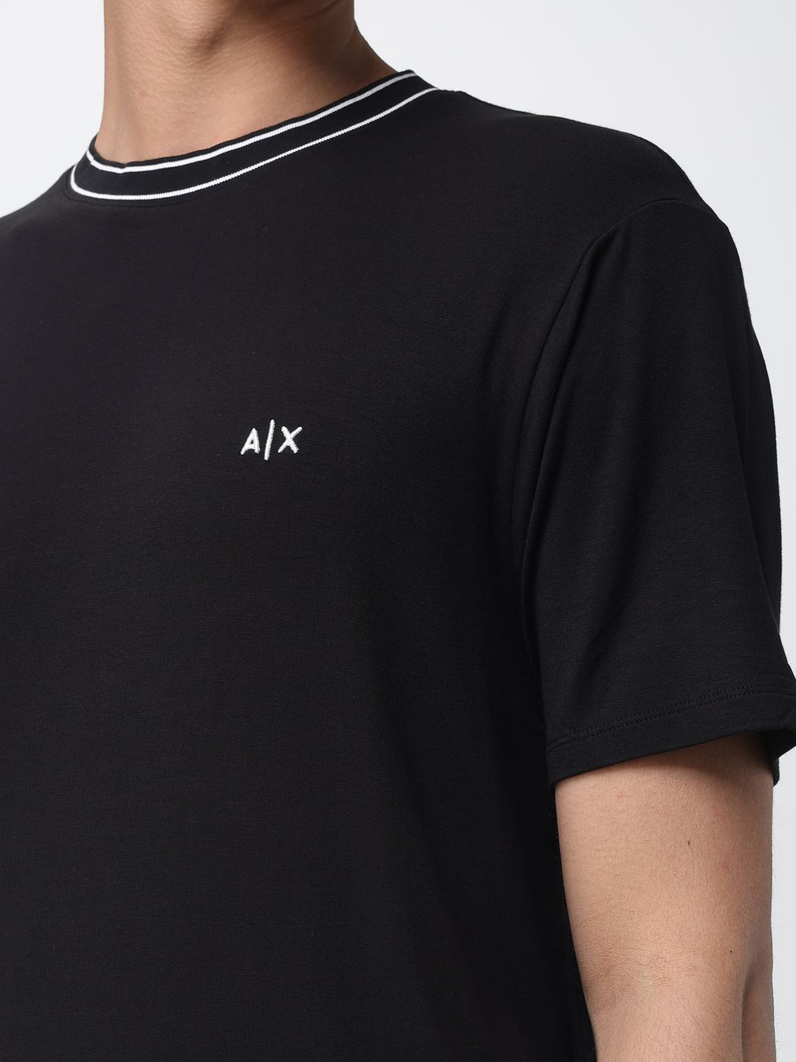 T-Shirt Men color Black