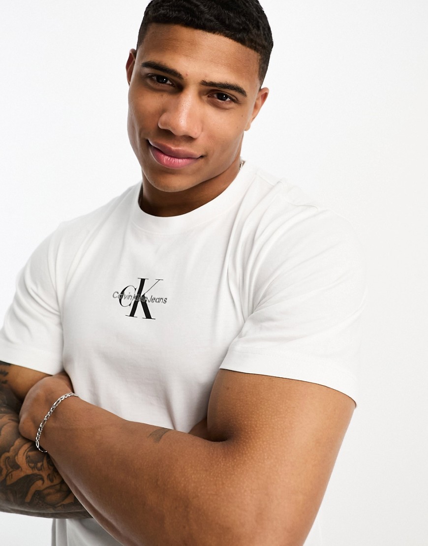 Monogram logo regular fit T-shirt in white