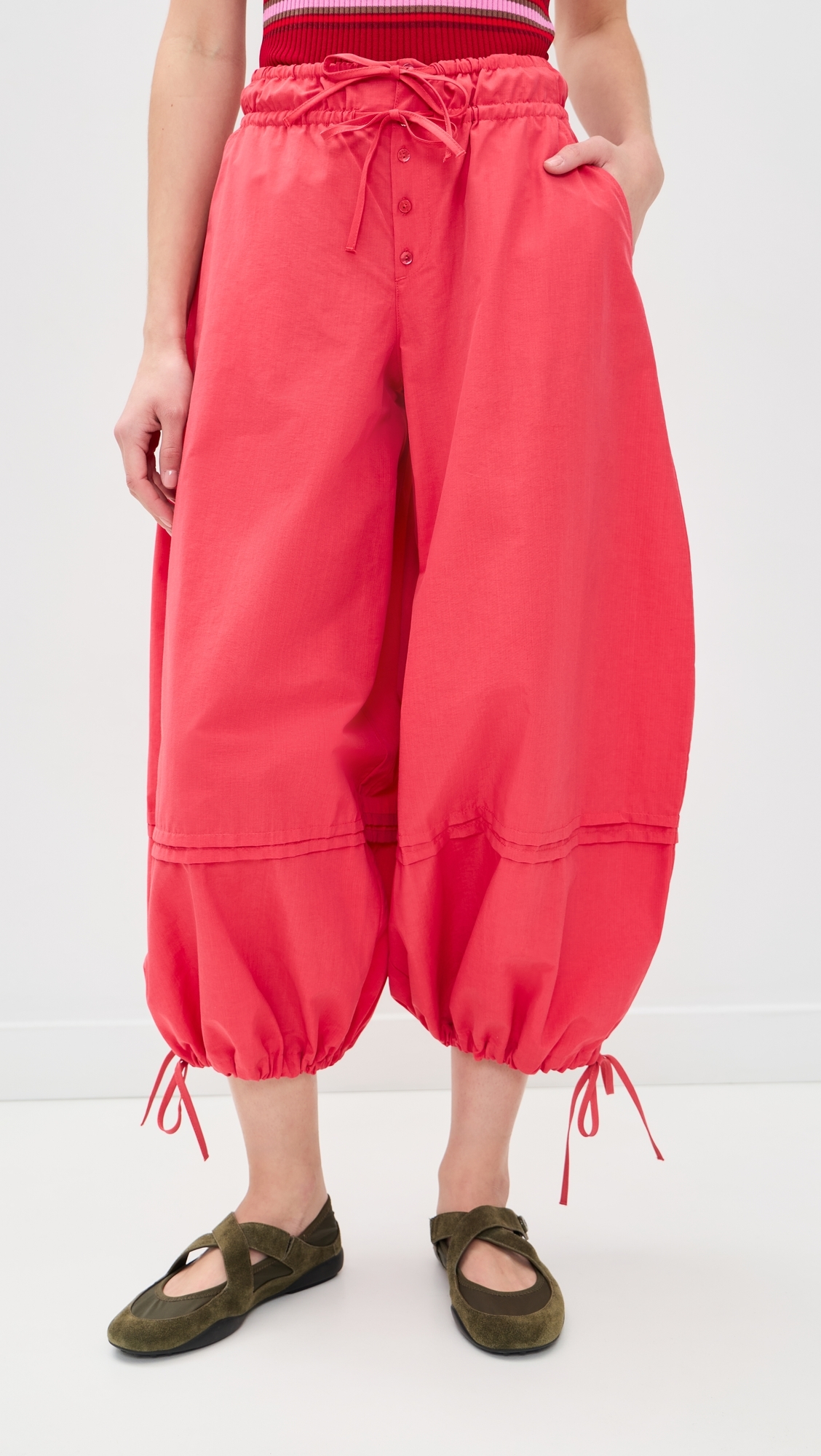 Frida Balloon Pants Red