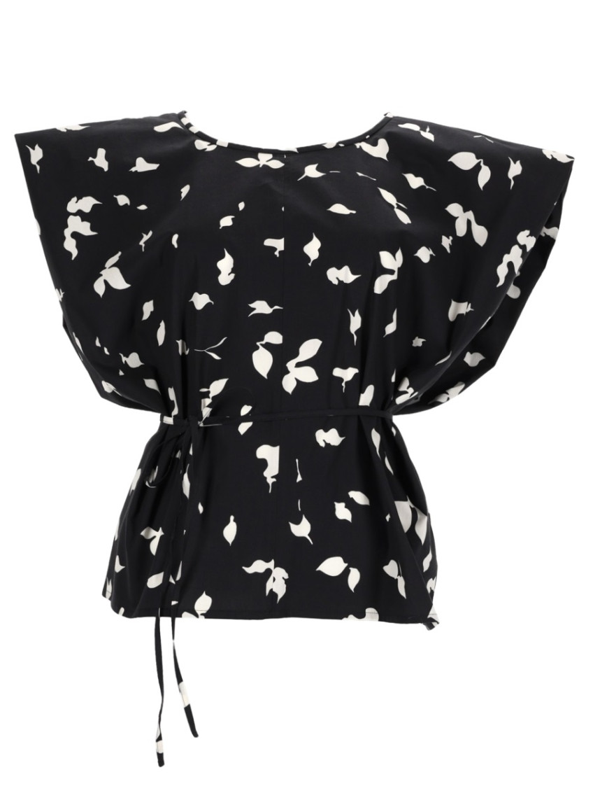 Sleeveless Top With Ribbon