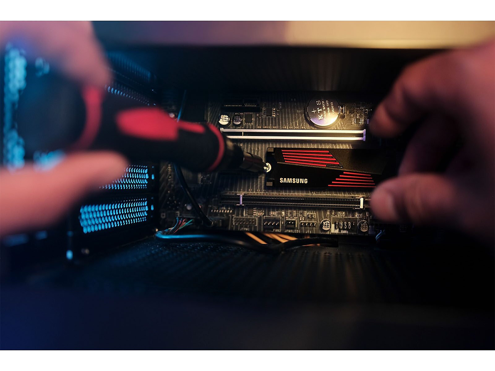 990 PRO w/ Heatsink PCIe® 4.0 NVMe™ SSD 4TB(MZ-V9P4T0CW)