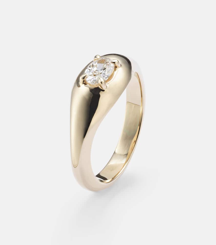 Essential 14kt gold pinky ring with diamonds