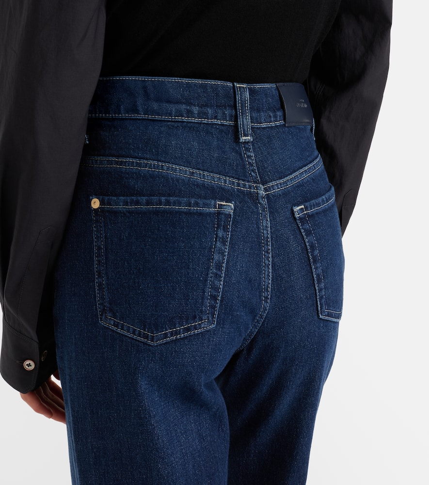 High-waisted flared jeans