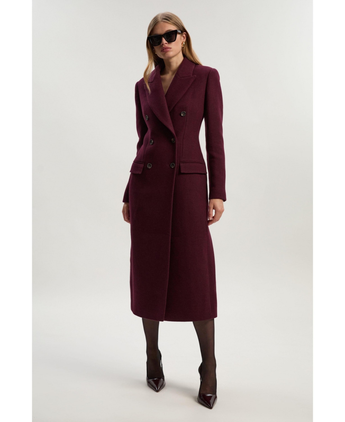 Women's Double Breasted Tailored Midi Coat - Burgundy