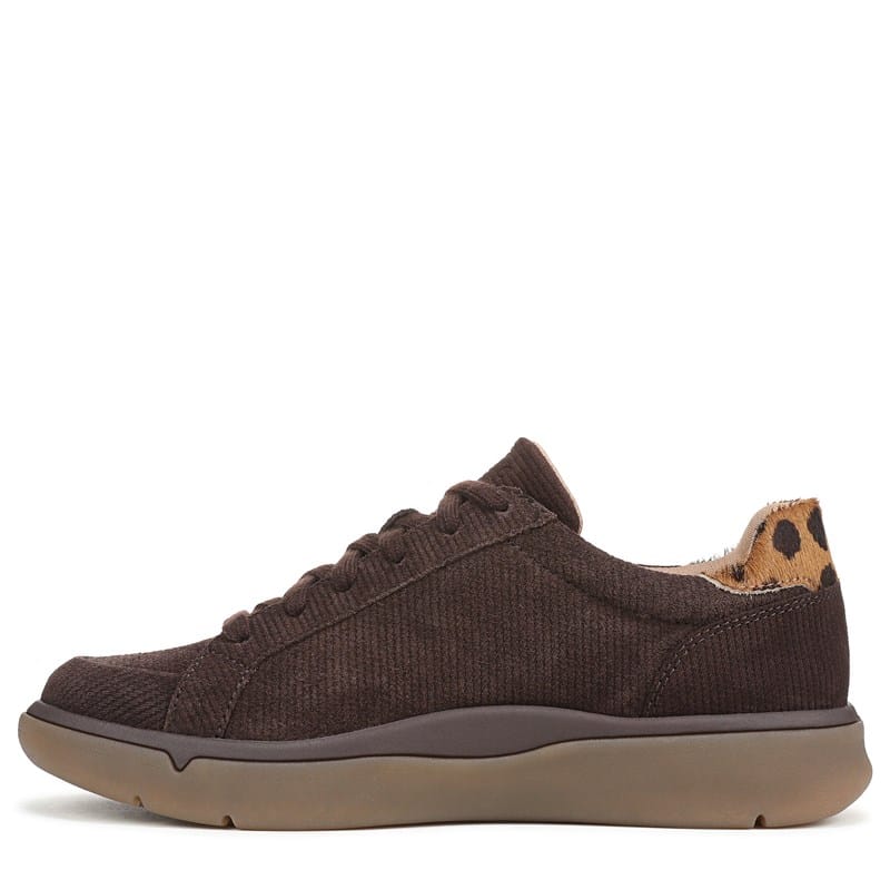 Women's City Walk Axs Sneakers (Chocolate Ganache Suede)