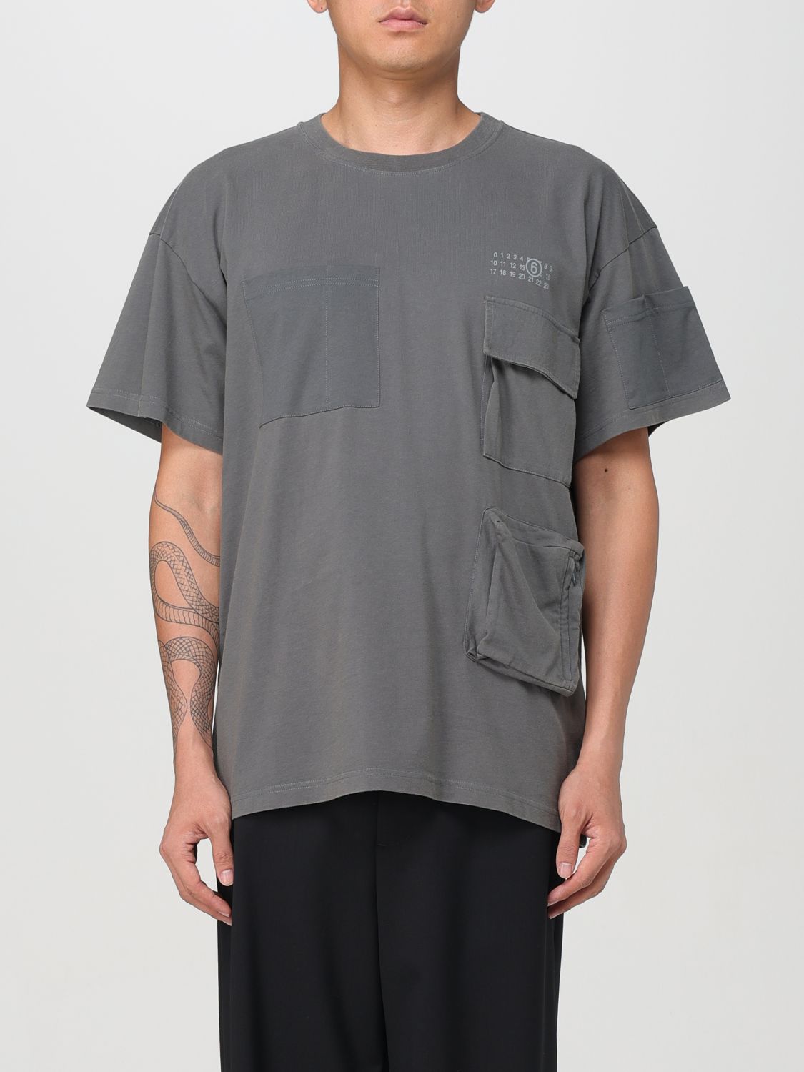 Multiple-pockets cotton T-shirt - Neutrals
