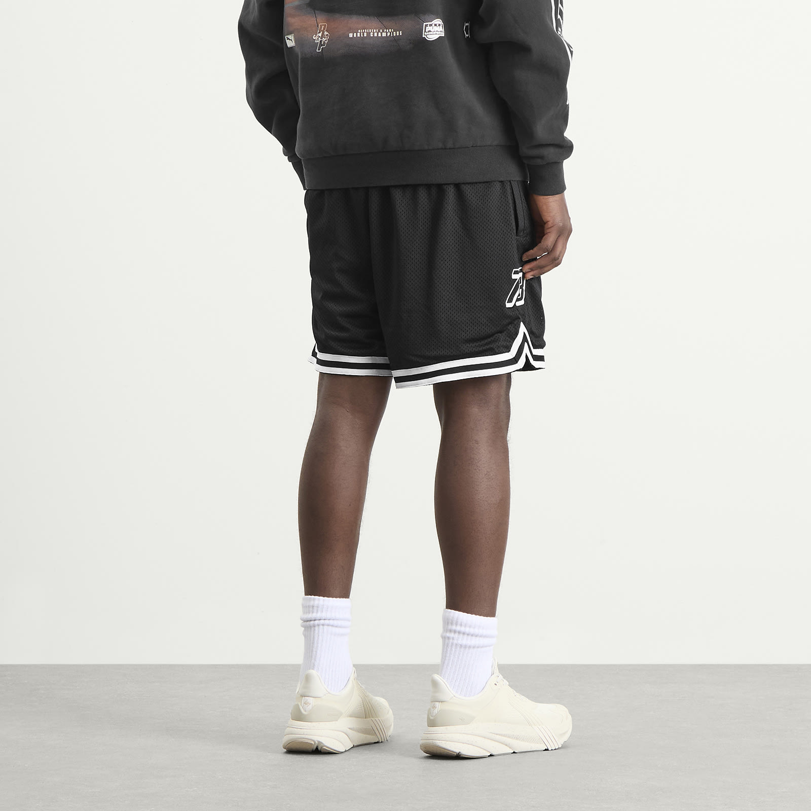Men's x Represent Graphic Shorts in Men's Black