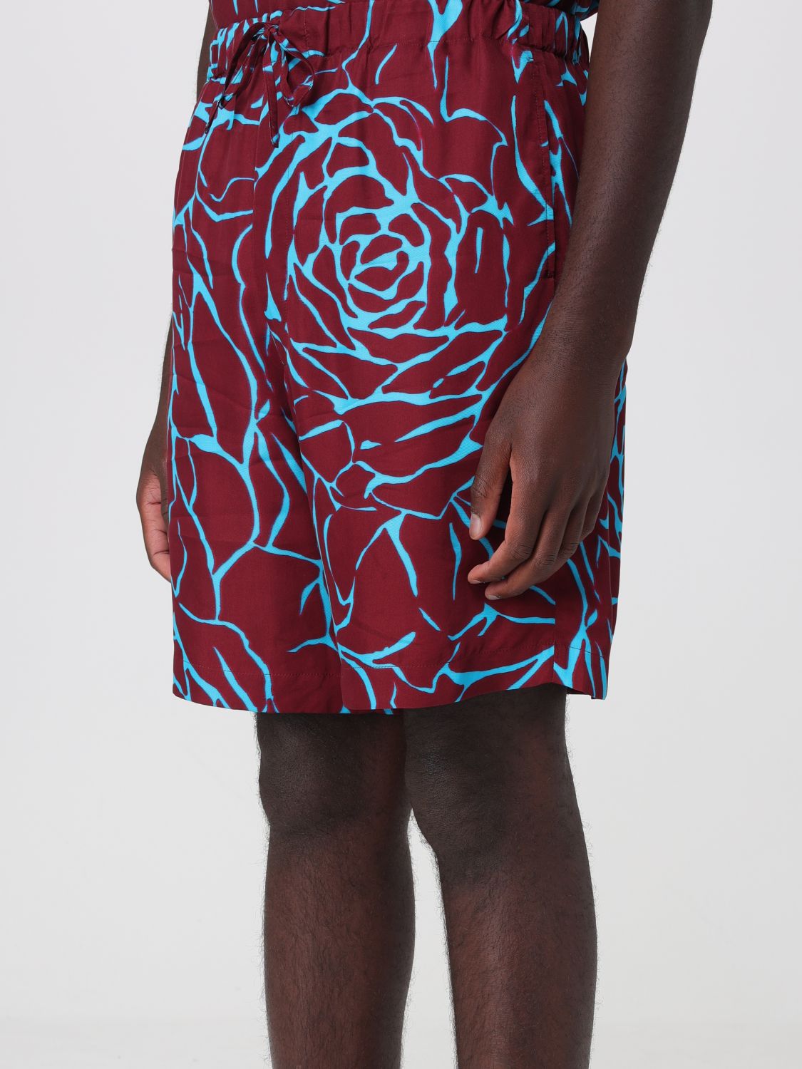 Shorts Men color Burgundy