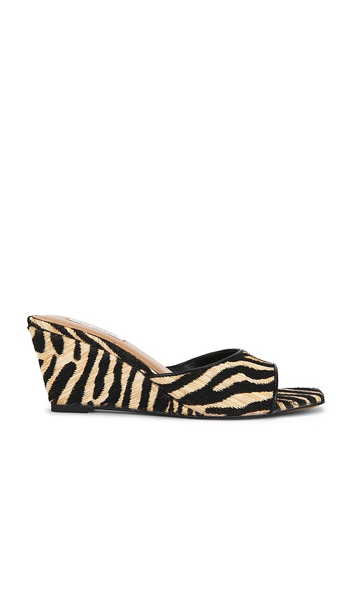 Steve Madden Seleste Sandal in Black,Tan. 9.5. Also , 6