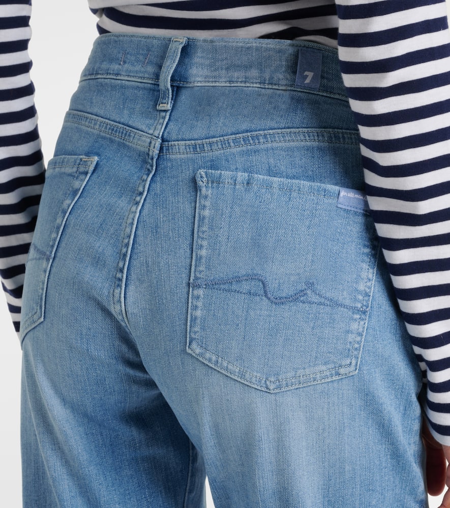 Mid-rise skinny jeans