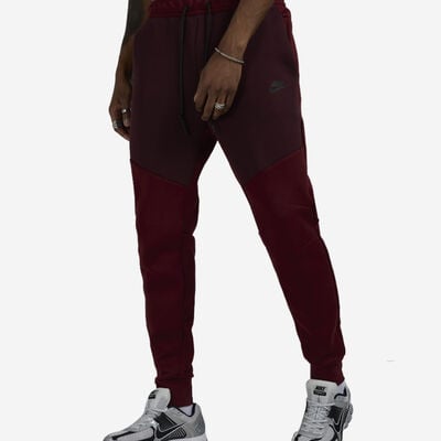 Men's Tech Fleece Joggers in Red