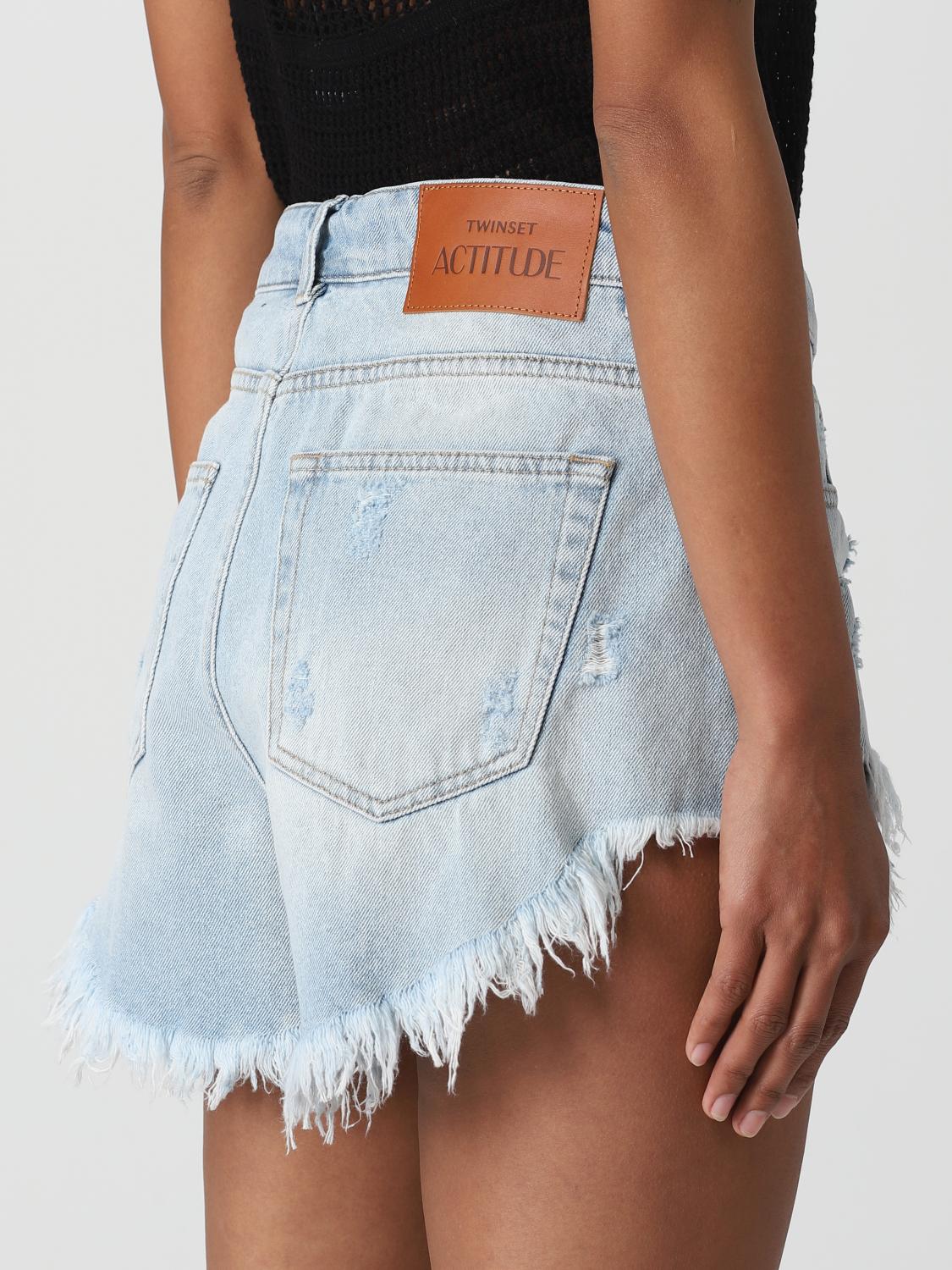Short Woman color Denim