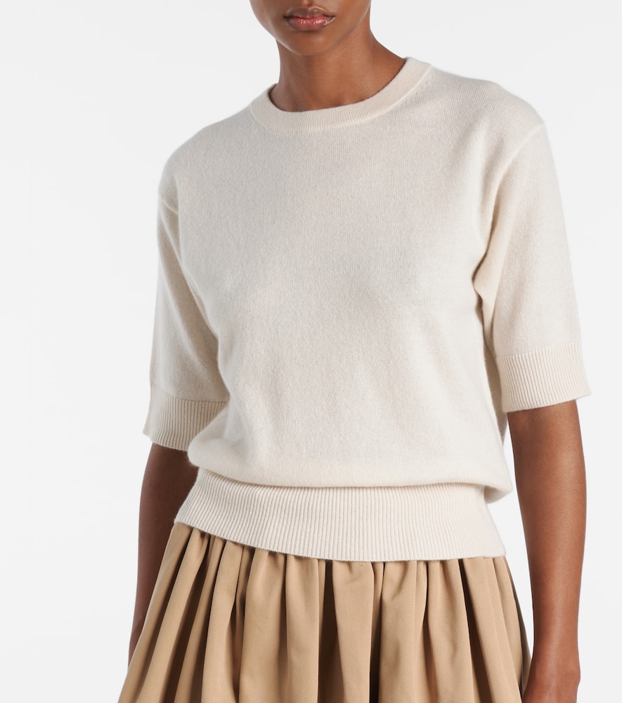 Cashmere sweater