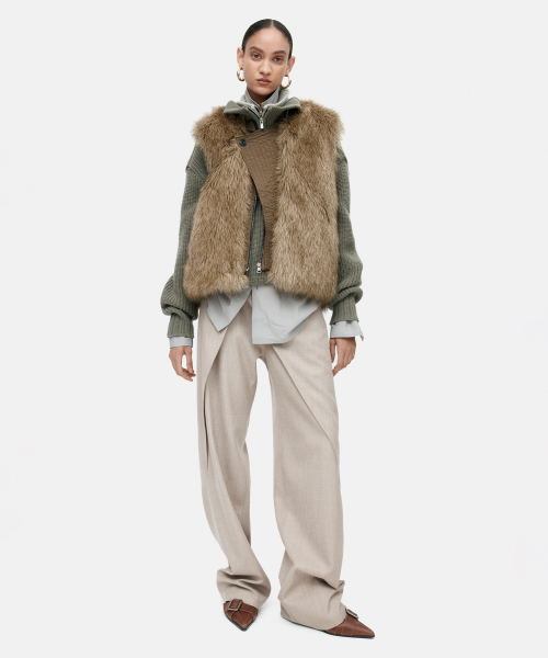 UNISEX CURVED PLACKET REVERSIBLE FAUX-FUR VEST awa722u