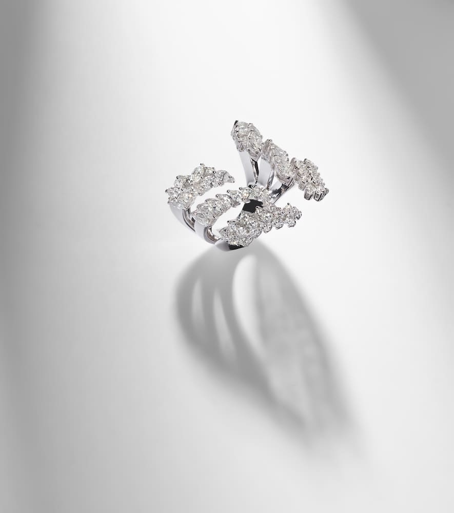 Y-Not 18kt white gold ring with diamonds
