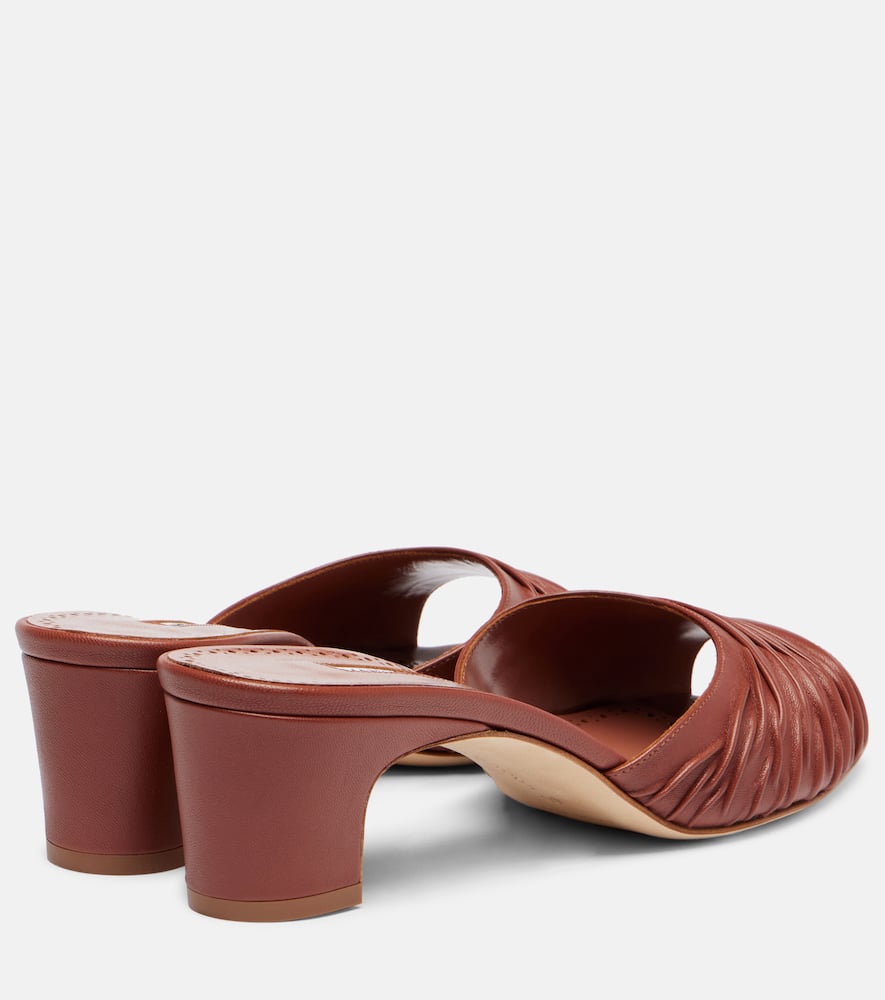 Piruabar gathered leather mules