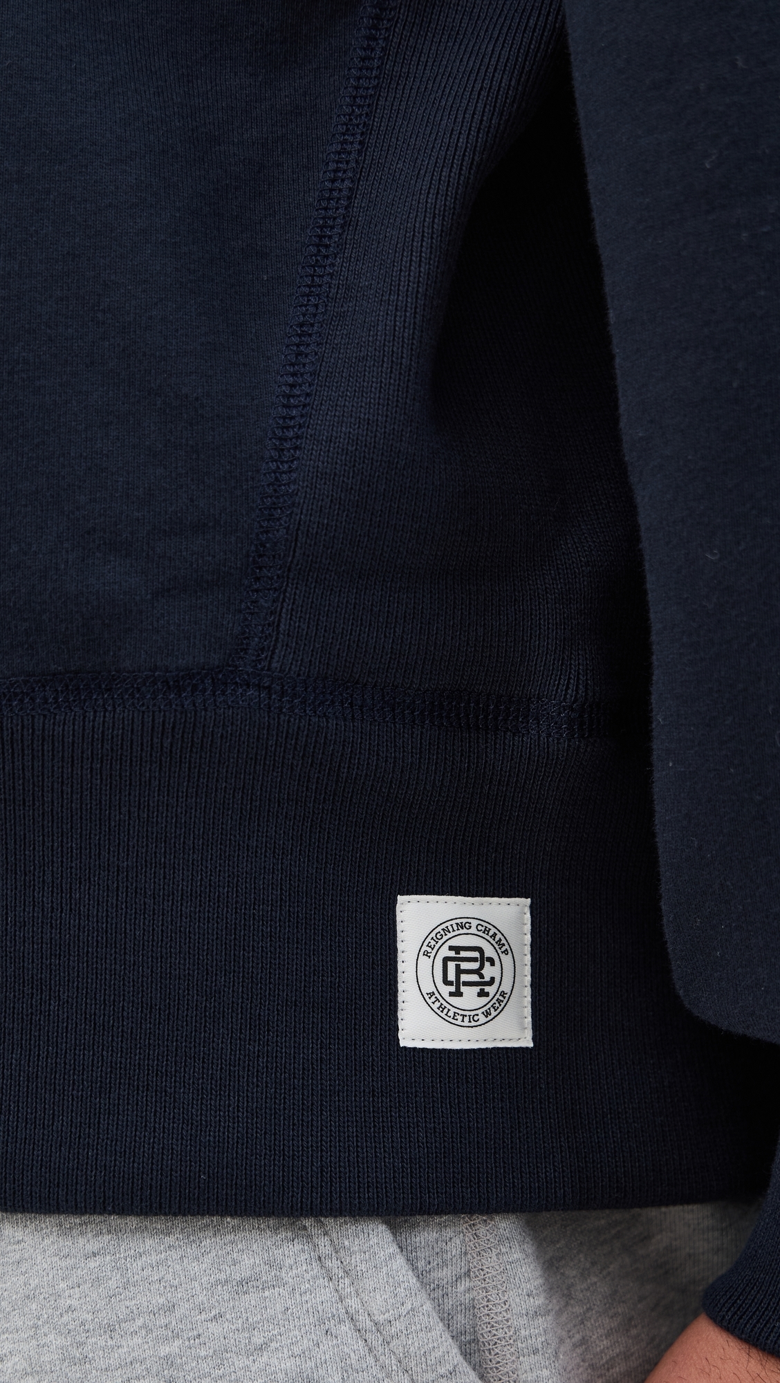 Reigning Champ Midweight Terry Relaxed Crewneck Navy