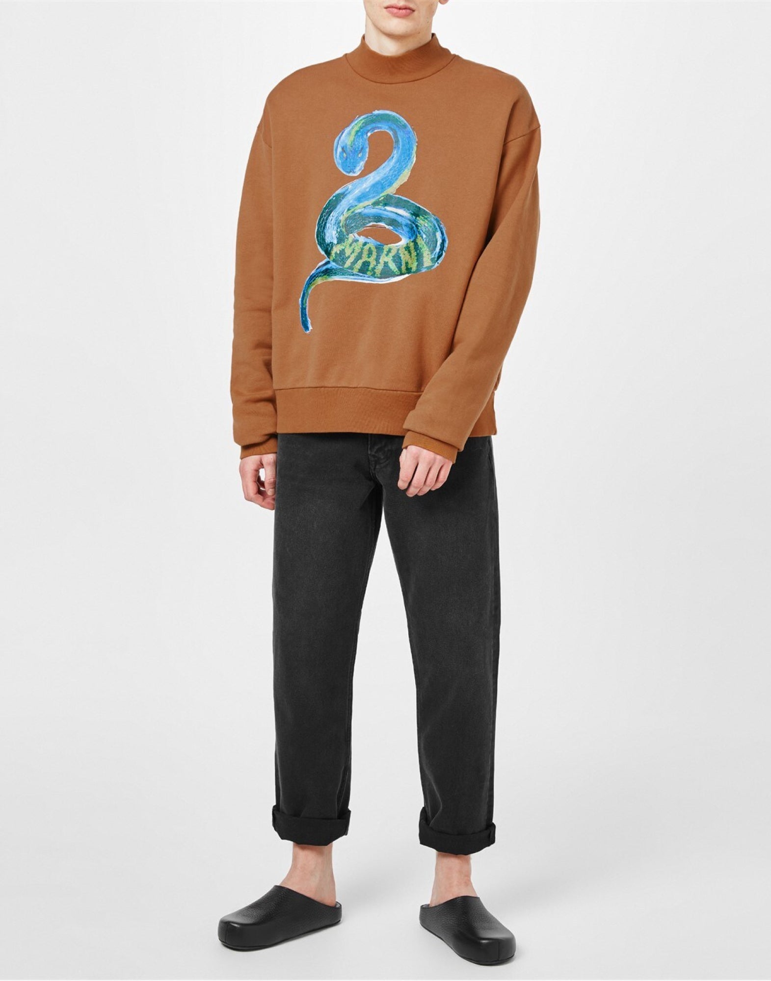 Sweatshirt — Brown