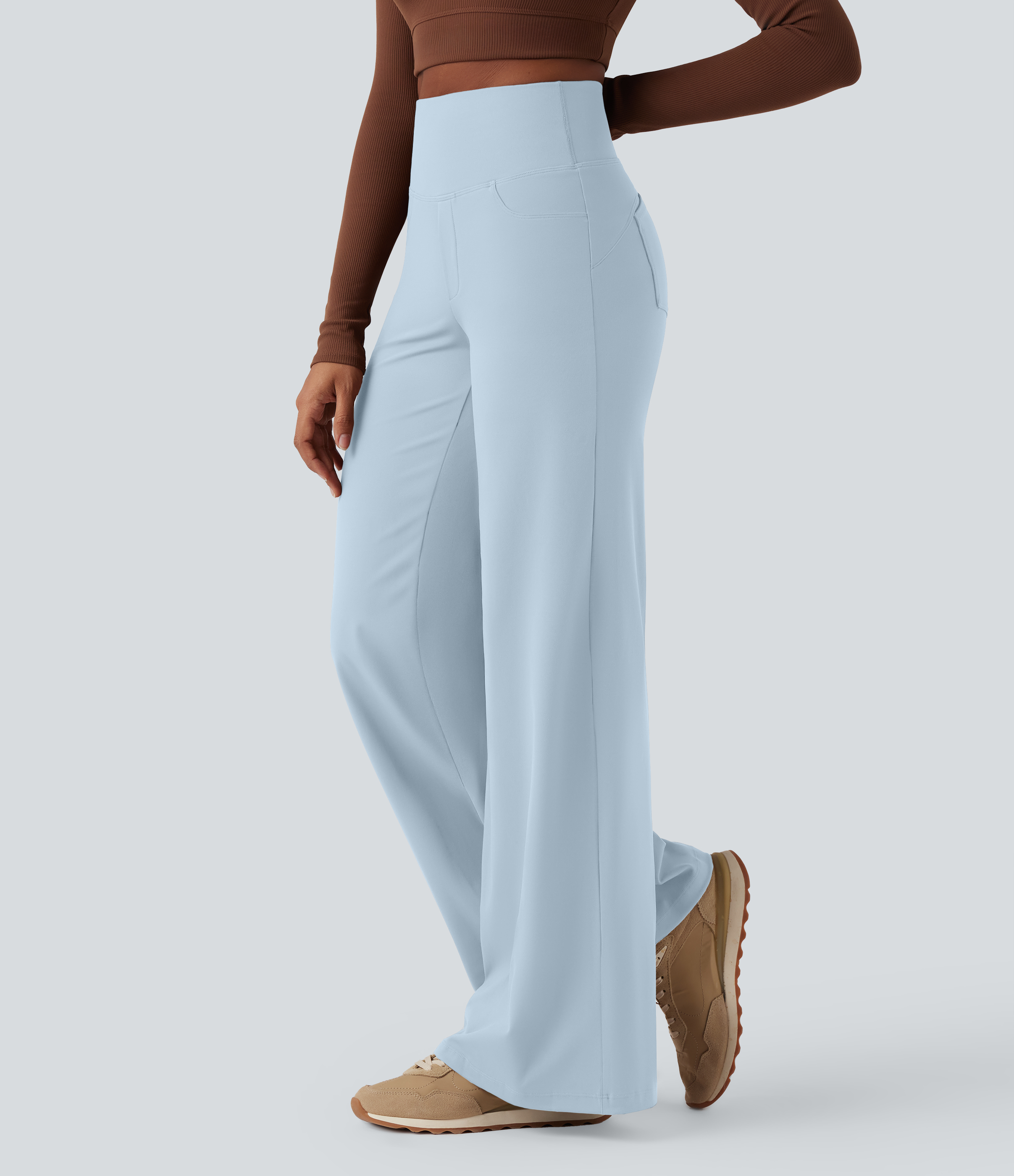 DayStretch - Yoga-Hose mit hohem Bund, Seitentaschen, Bauchkontrolle und weitem Bein - Baby blau
