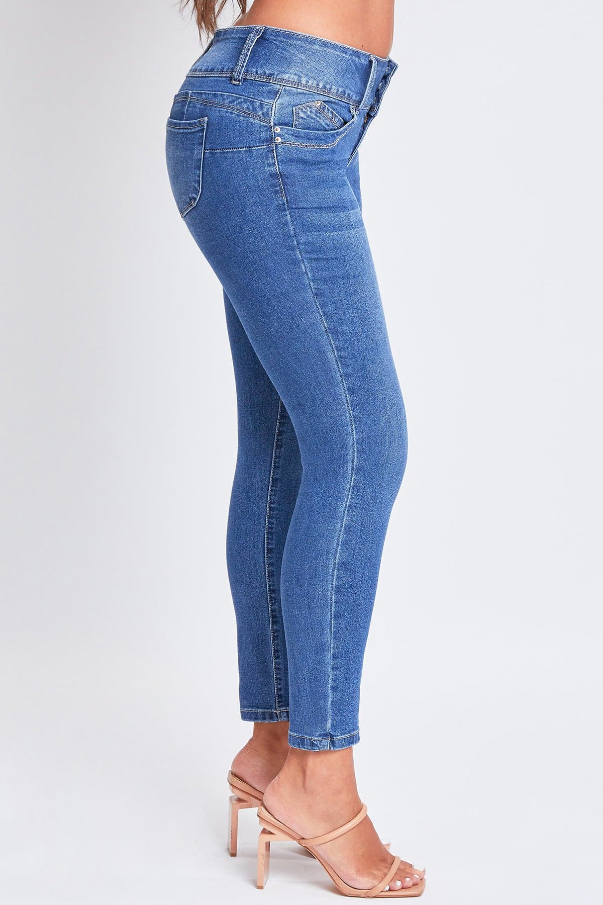 Women's 3 Button Sustainable WannaBettaButt Skinny Jeans