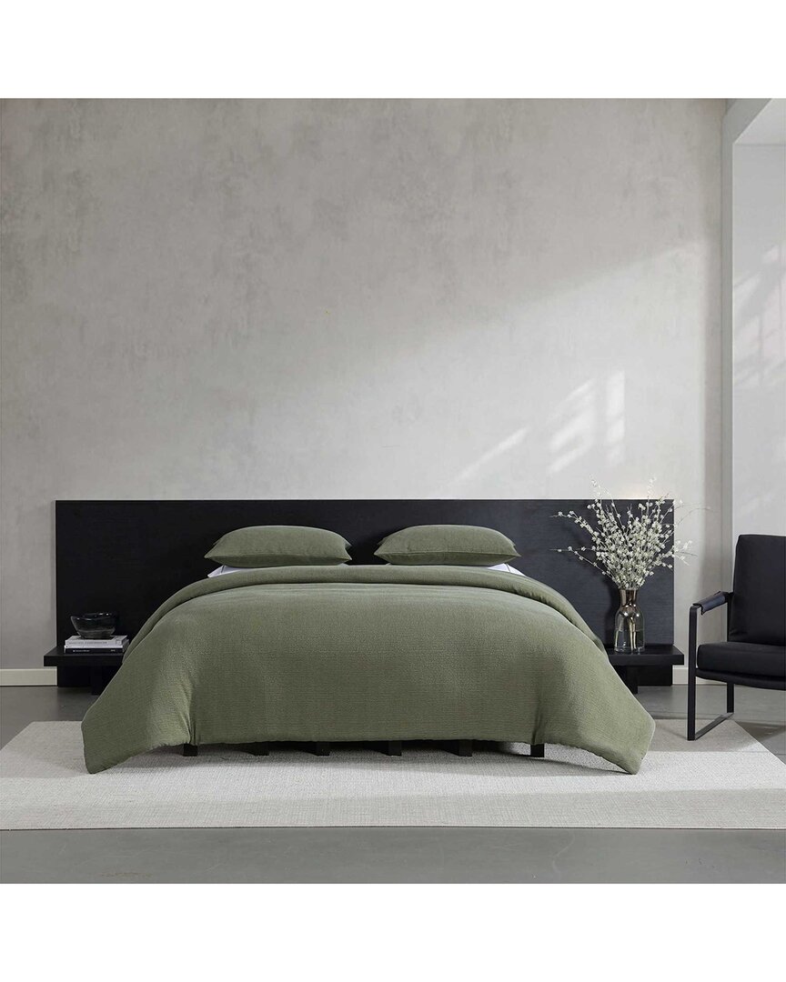 Carved Lines Matelassé Duvet Set