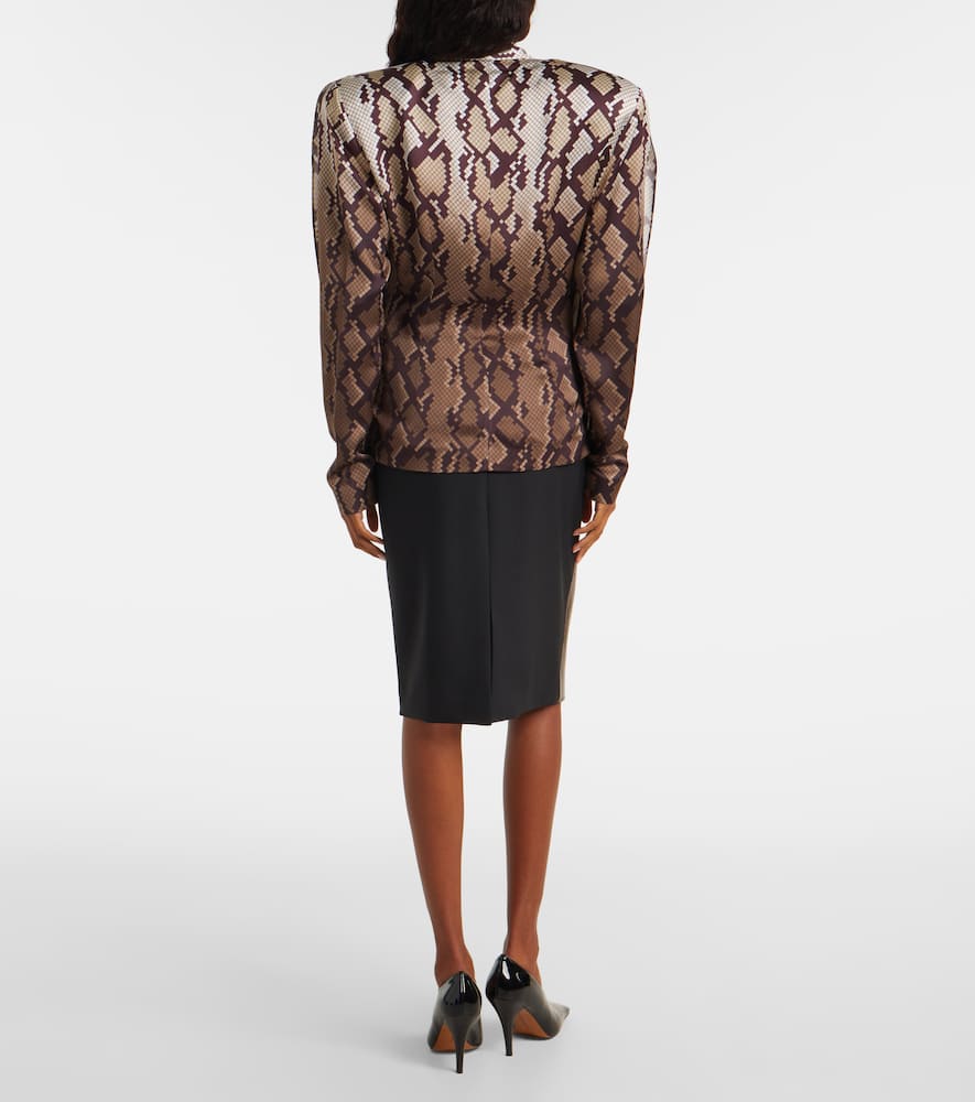 Snake-effect top