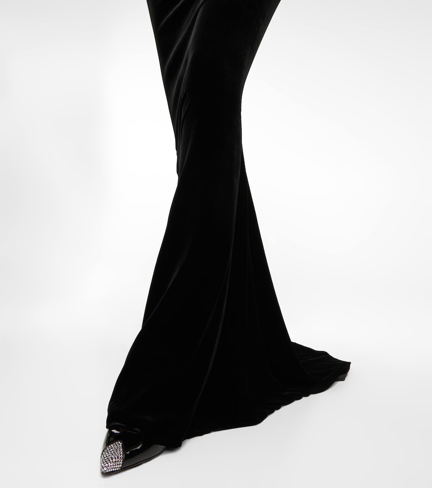Long-sleeved velvet gown