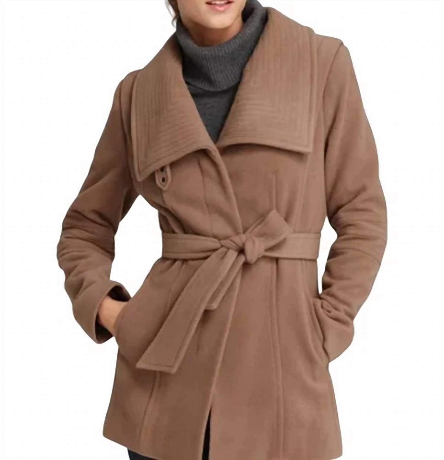 Captive Wool Jacket Coat In Camel