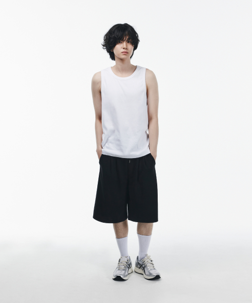 Two-Tuck Regular Bermuda Training Pants