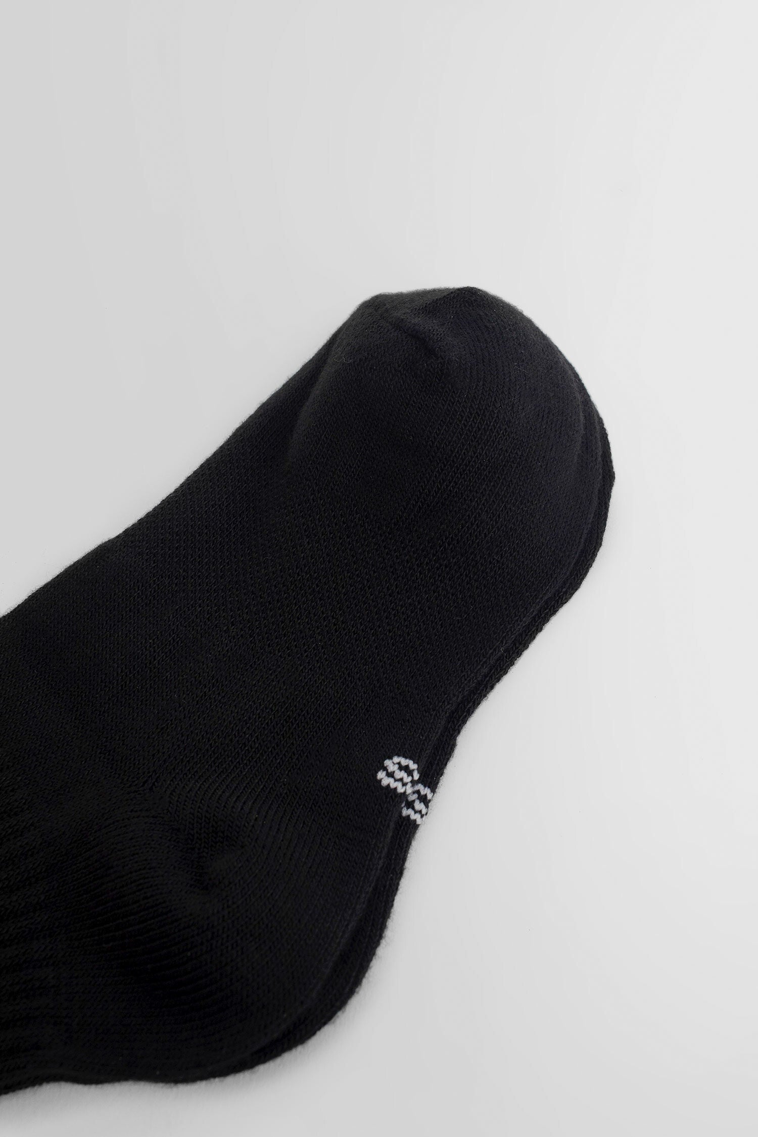MAN BLACK SOCKS