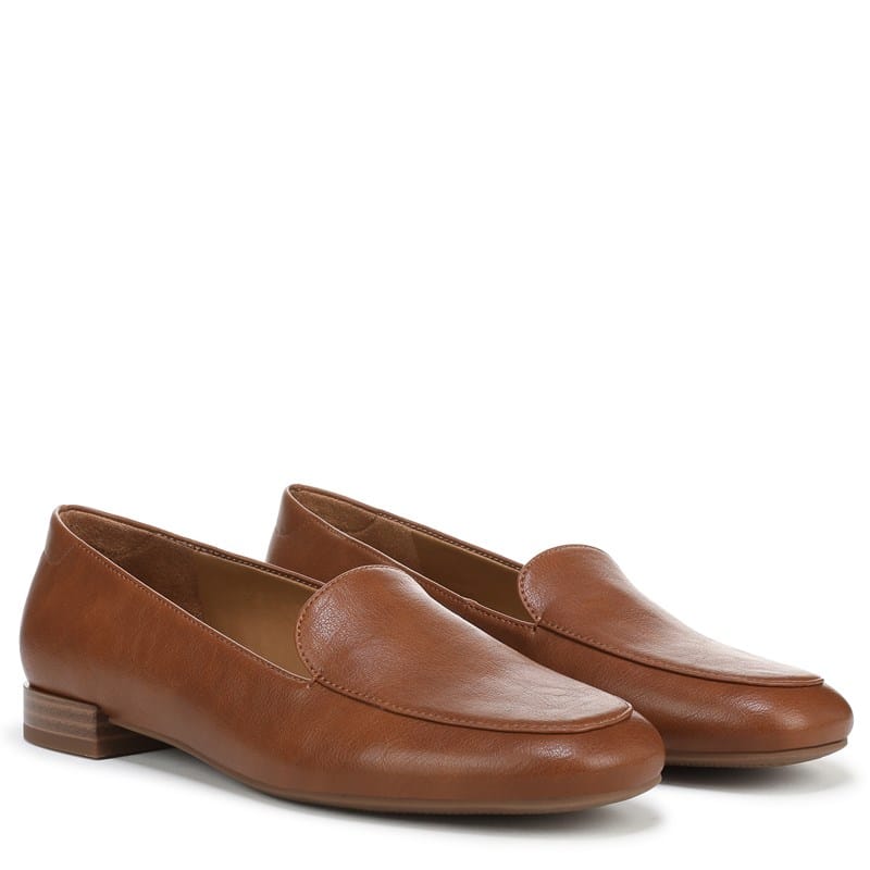 Women's Dahlia Slip On Shoes (Brown/Saddle)