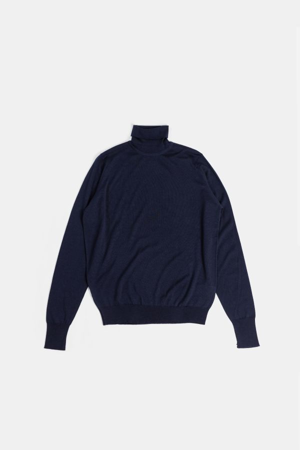 Richards Turtleneck — Navy