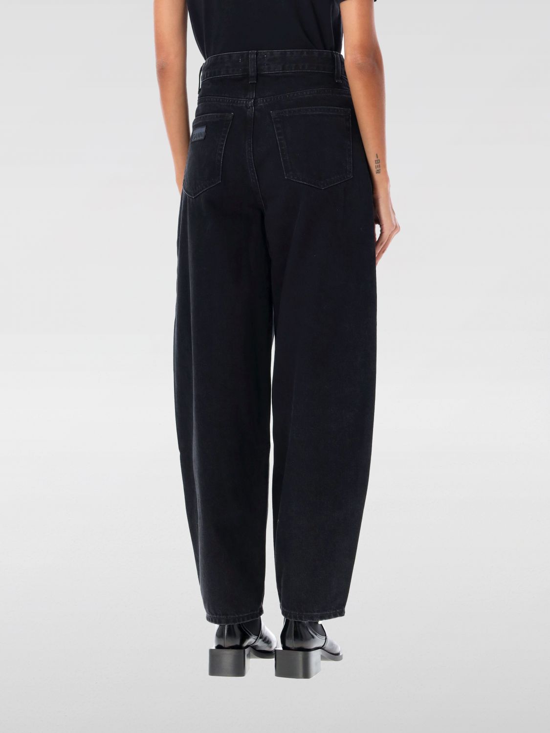 Cropped-leg jeans - Black