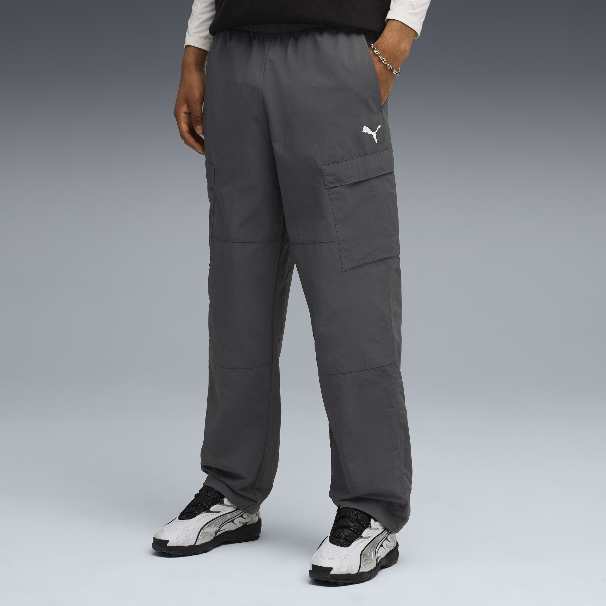 PUMA Wardrobe Essentials Men's Relaxed Cargo Pants in Grey