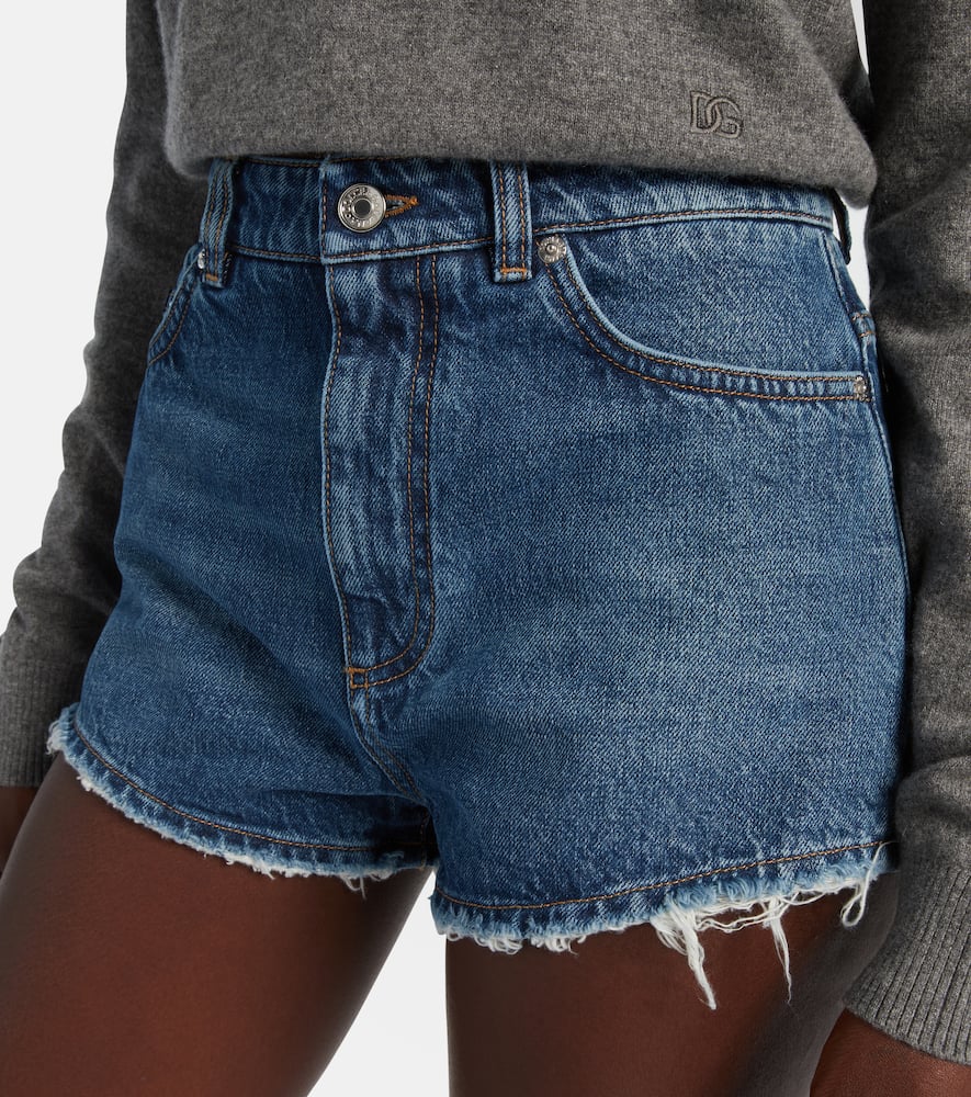 Frayed denim shorts