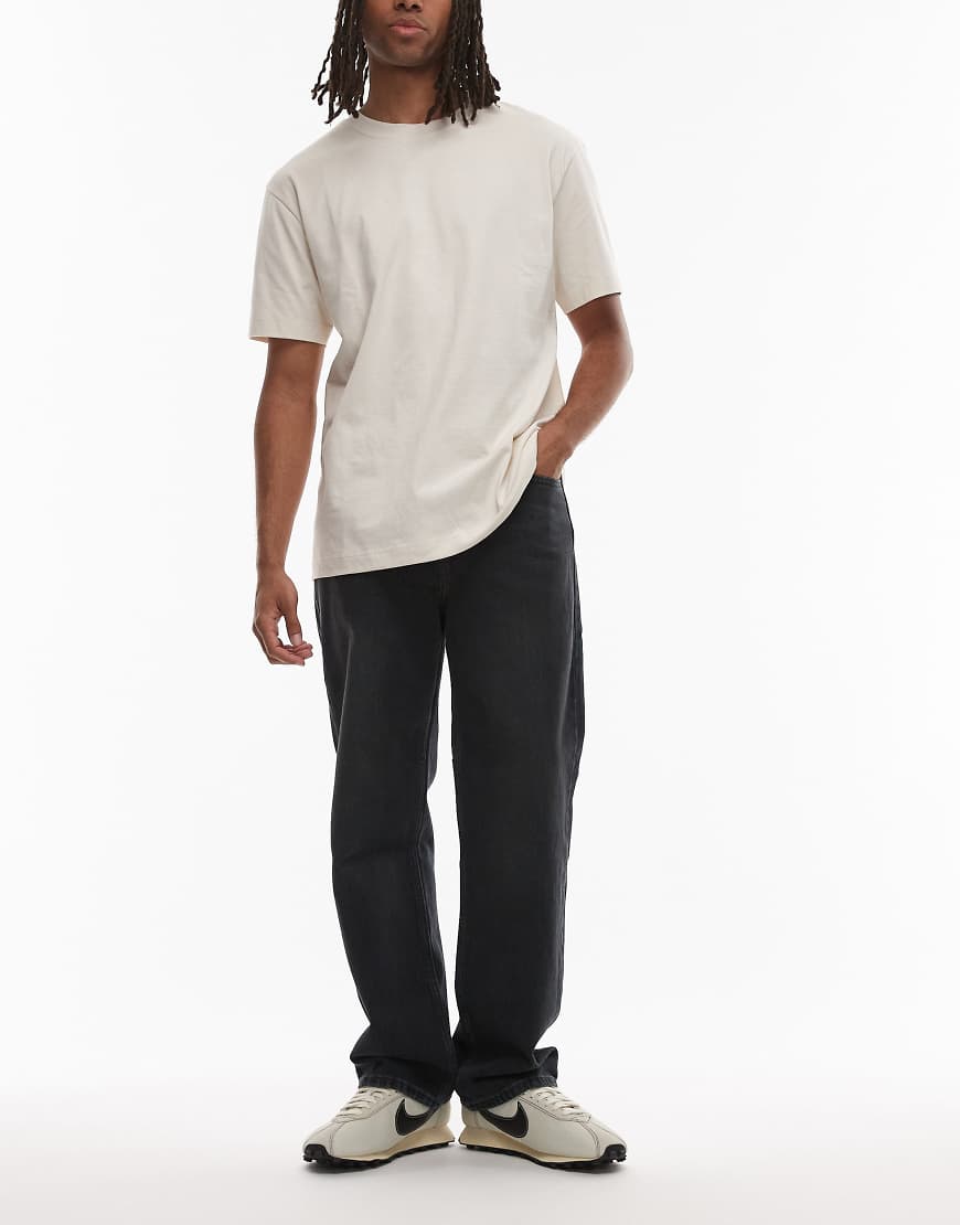 565 loose straight fit jeans in washed black