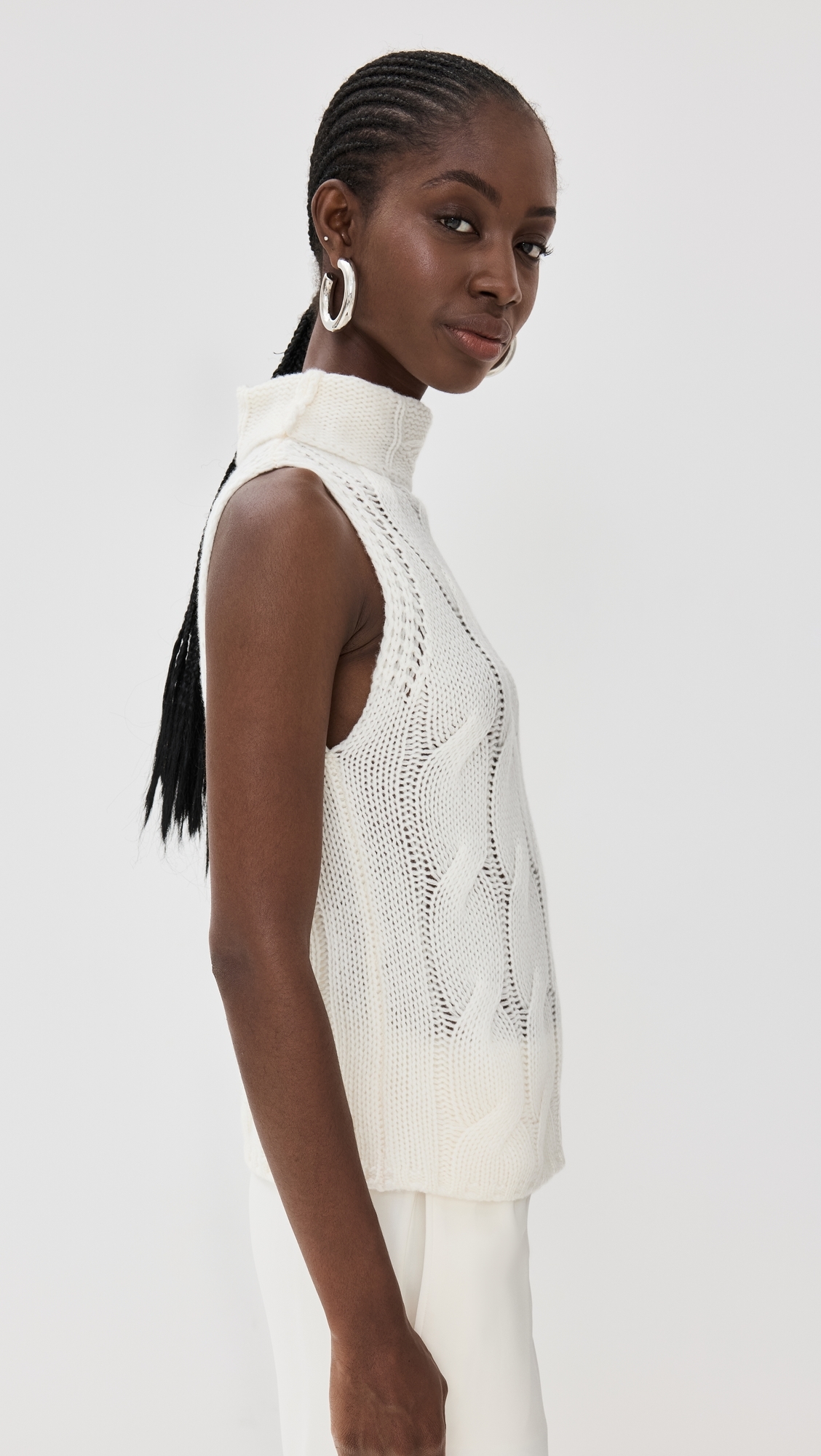 Cashmere Saige B Cropped Turtleneck Gardenia 