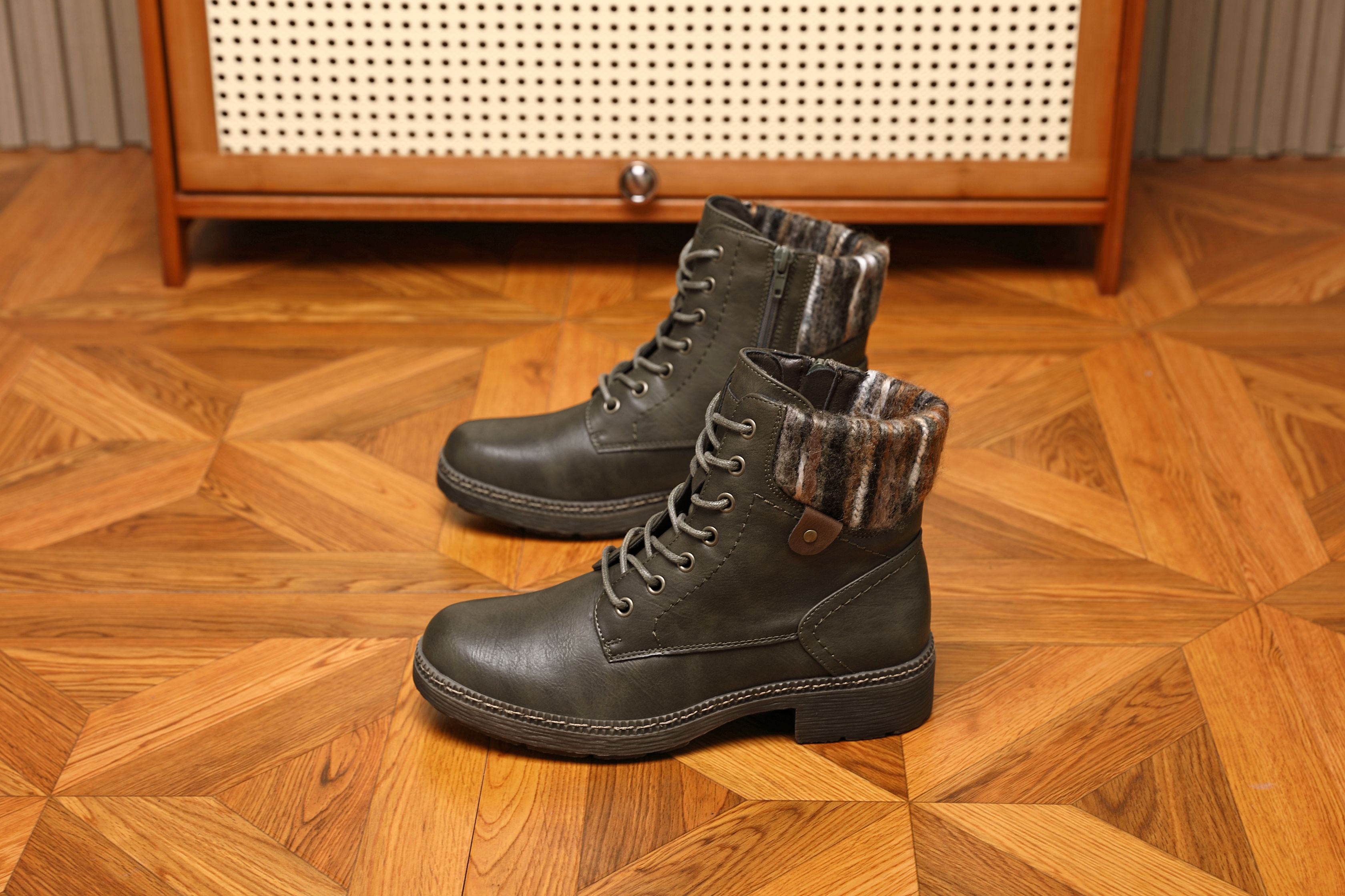 IVACHY Women's Warm Lined Winter Combat Boots with Fur Collar in Khaki