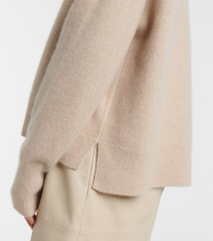Cashmere turtleneck sweater