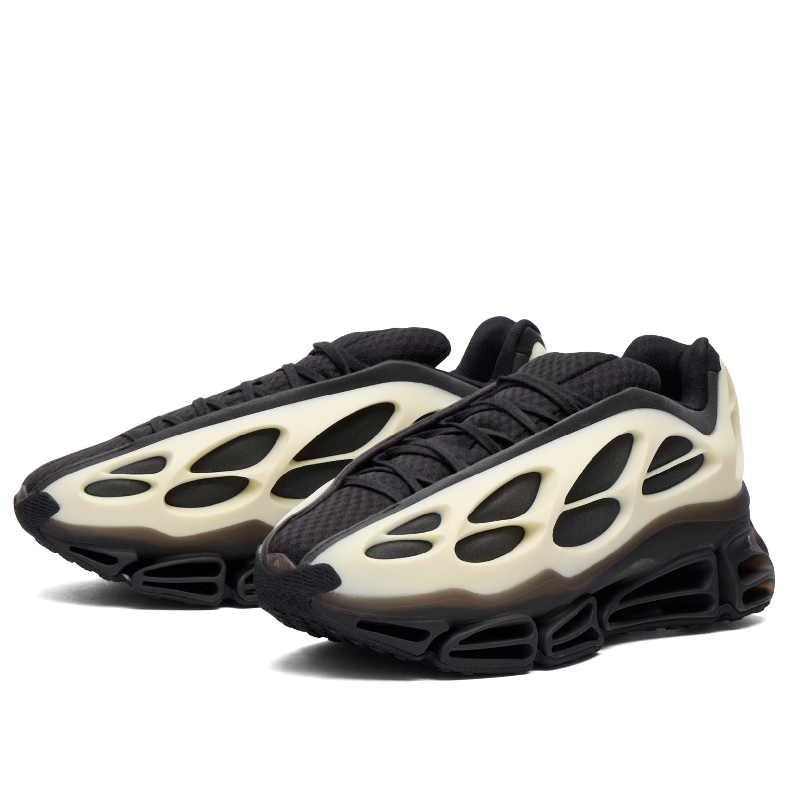 X Willy Chavarria Mega Low Sneaker Core Black/Cream White/Core Black
